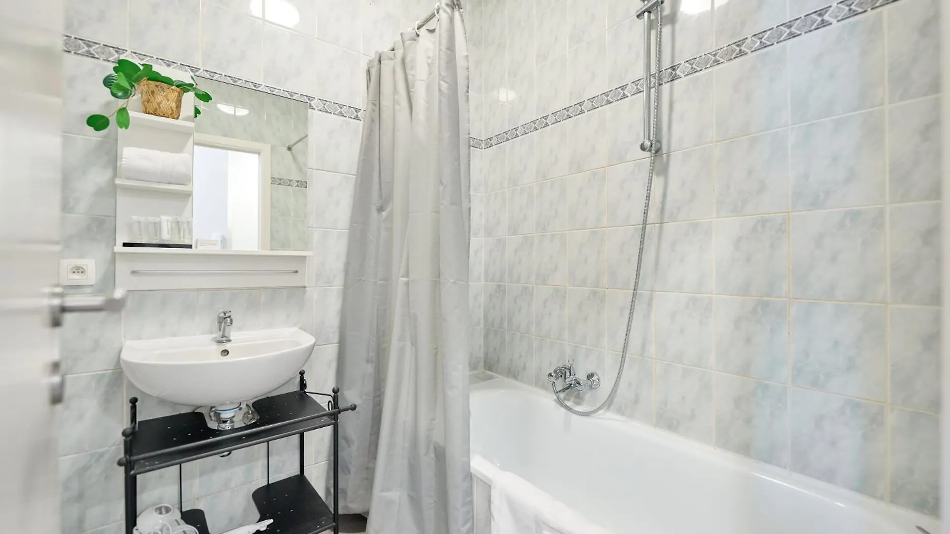 Charming Apartment In Heart Of Grand Place Брюссель
